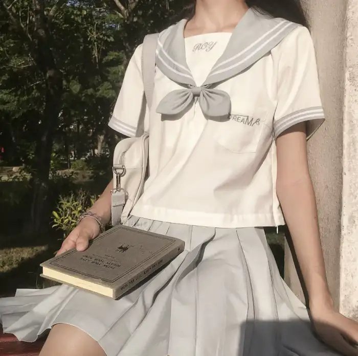 禁足少女罗曼史